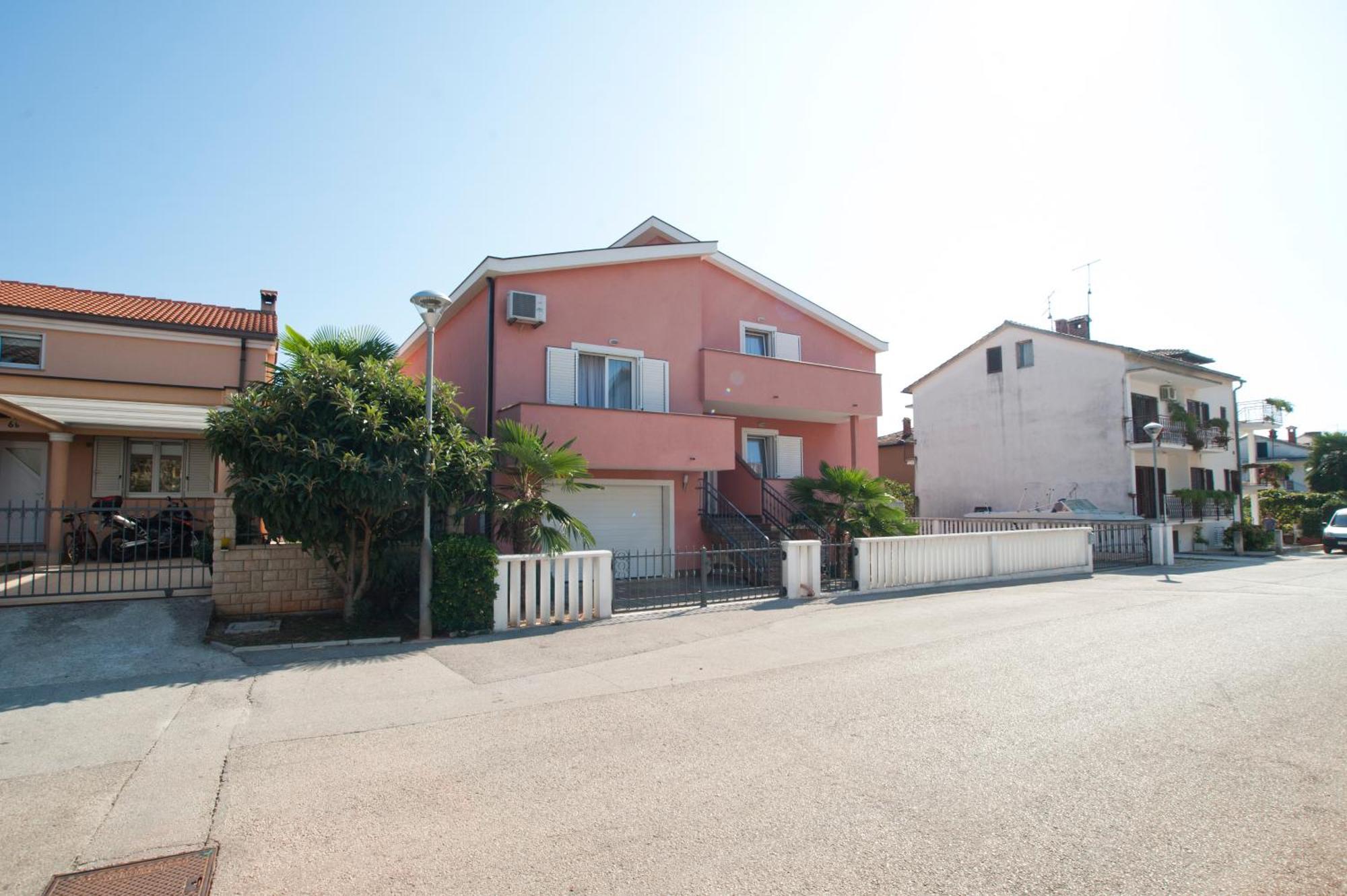 Apartments Maric With Parking ウマグ エクステリア 写真